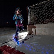 Самокат Neon Vector с синей подсветкой